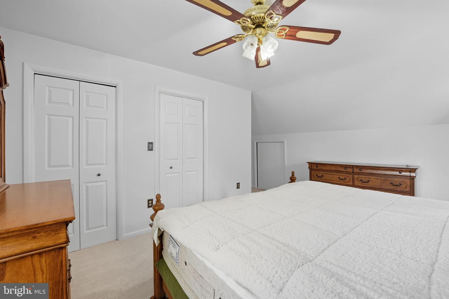 6812 CHESTNUT AVE, FALLS CHURCH, Virginia 22042, 5 Bedrooms Bedrooms, ,3 BathroomsBathrooms,Residential,For sale,6812 CHESTNUT AVE,VAFX2270266 MLS # VAFX2270266