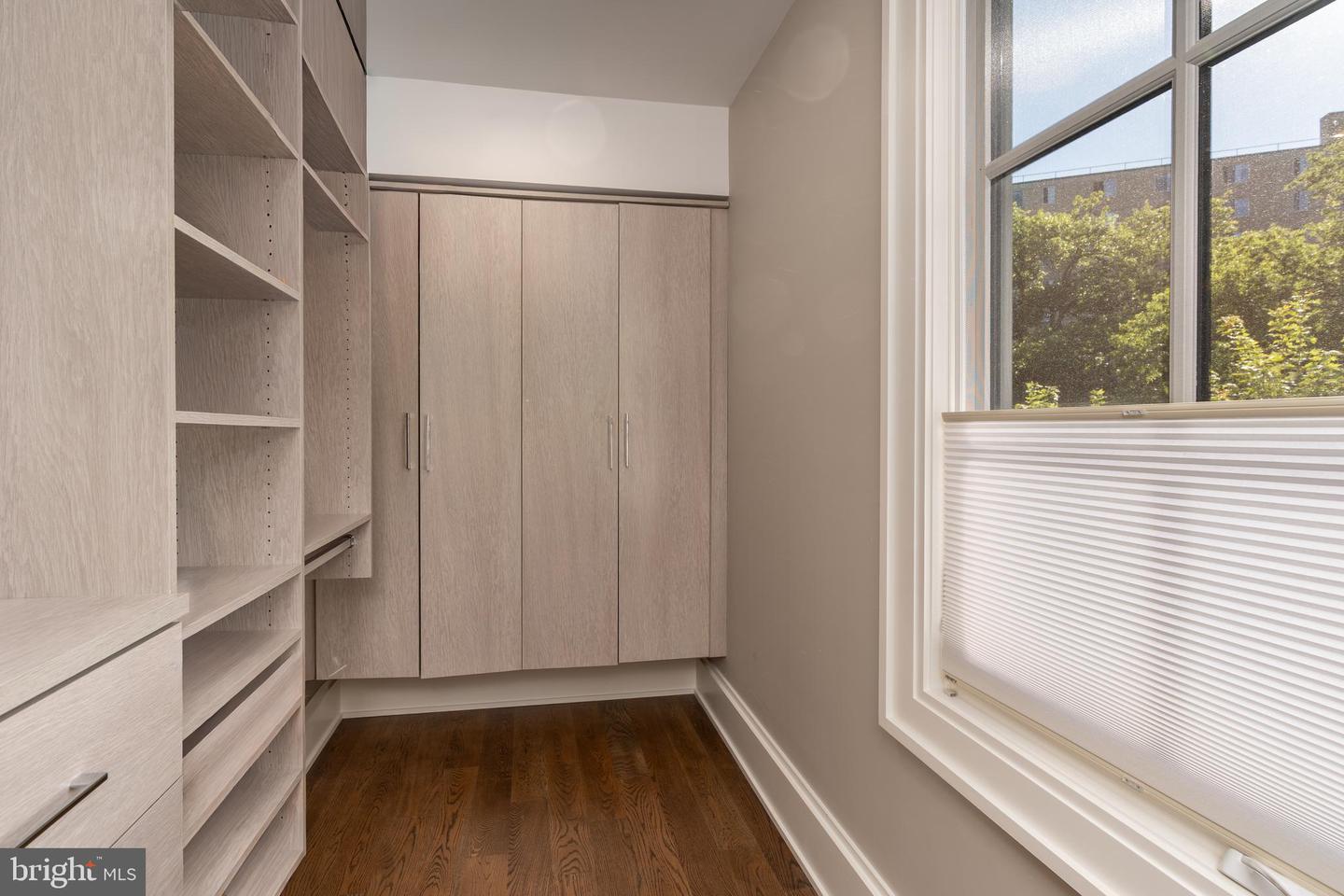 3128 APPLETON ST NW, WASHINGTON, District Of Columbia 20008, 6 Bedrooms Bedrooms, ,6 BathroomsBathrooms,Residential,For sale,3128 APPLETON ST NW,DCDC2225148 MLS # DCDC2225148
