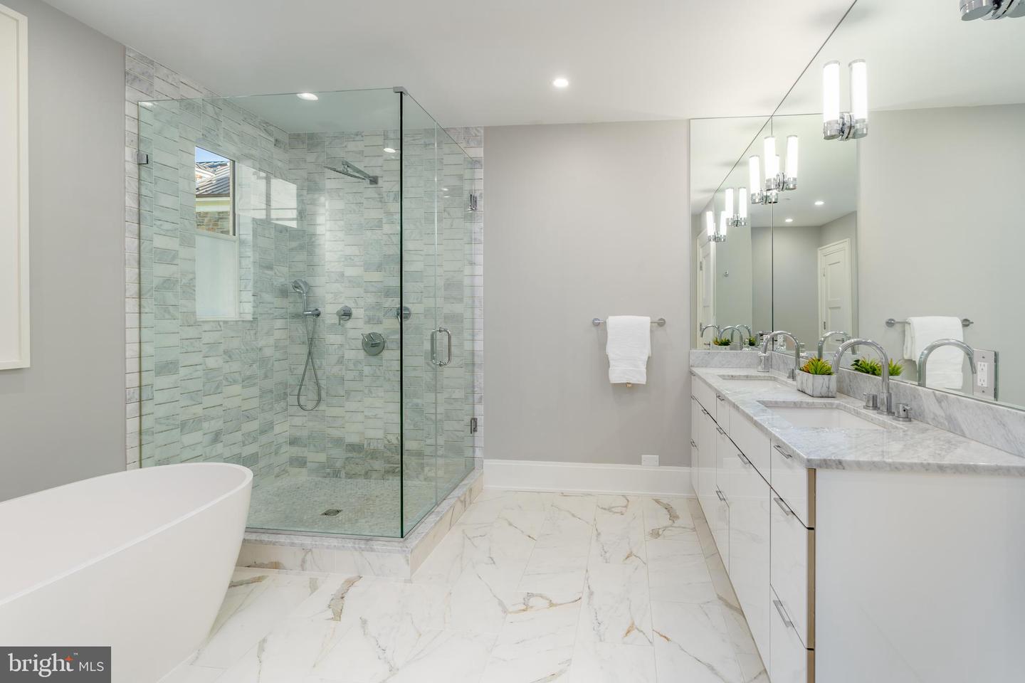 3128 APPLETON ST NW, WASHINGTON, District Of Columbia 20008, 6 Bedrooms Bedrooms, ,6 BathroomsBathrooms,Residential,For sale,3128 APPLETON ST NW,DCDC2225148 MLS # DCDC2225148