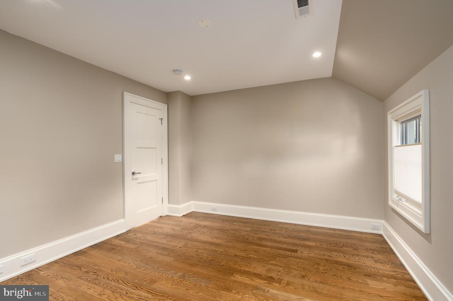 3128 APPLETON ST NW, WASHINGTON, District Of Columbia 20008, 6 Bedrooms Bedrooms, ,6 BathroomsBathrooms,Residential,For sale,3128 APPLETON ST NW,DCDC2225148 MLS # DCDC2225148