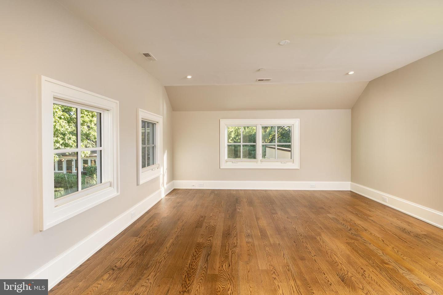3128 APPLETON ST NW, WASHINGTON, District Of Columbia 20008, 6 Bedrooms Bedrooms, ,6 BathroomsBathrooms,Residential,For sale,3128 APPLETON ST NW,DCDC2225148 MLS # DCDC2225148