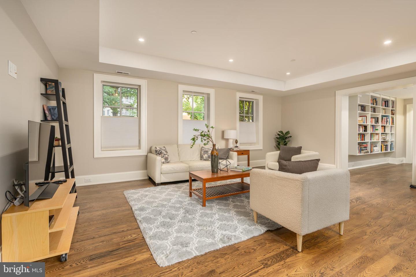 3128 APPLETON ST NW, WASHINGTON, District Of Columbia 20008, 6 Bedrooms Bedrooms, ,6 BathroomsBathrooms,Residential,For sale,3128 APPLETON ST NW,DCDC2225148 MLS # DCDC2225148