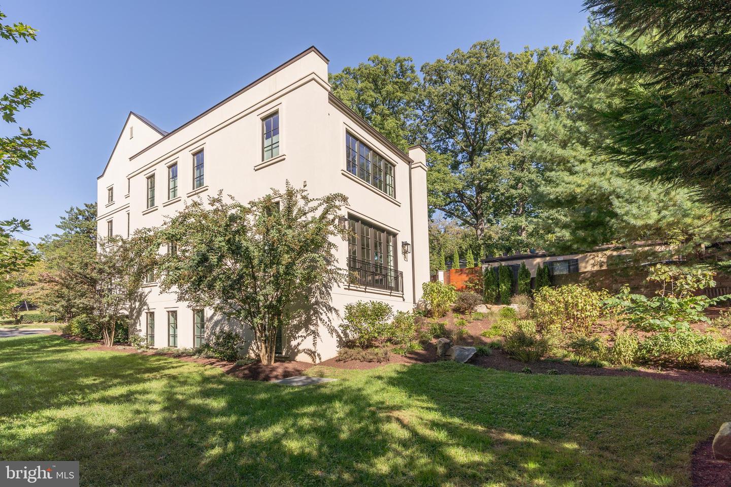 3128 APPLETON ST NW, WASHINGTON, District Of Columbia 20008, 6 Bedrooms Bedrooms, ,6 BathroomsBathrooms,Residential,For sale,3128 APPLETON ST NW,DCDC2225148 MLS # DCDC2225148