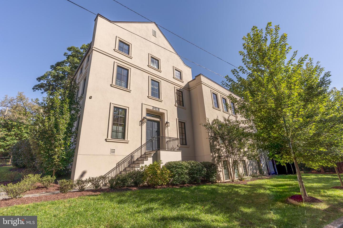 3128 APPLETON ST NW, WASHINGTON, District Of Columbia 20008, 6 Bedrooms Bedrooms, ,6 BathroomsBathrooms,Residential,For sale,3128 APPLETON ST NW,DCDC2225148 MLS # DCDC2225148