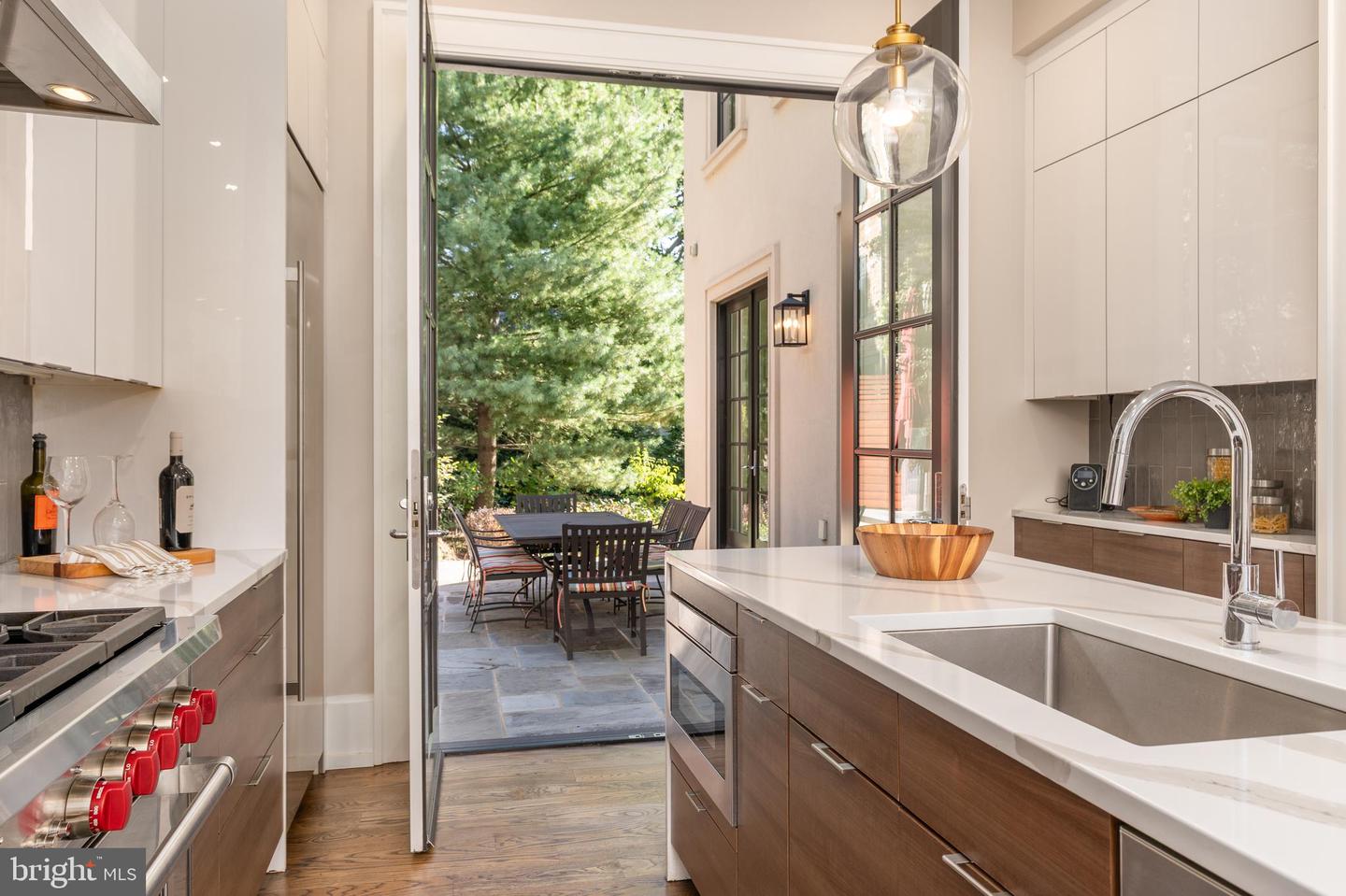 3128 APPLETON ST NW, WASHINGTON, District Of Columbia 20008, 6 Bedrooms Bedrooms, ,6 BathroomsBathrooms,Residential,For sale,3128 APPLETON ST NW,DCDC2225148 MLS # DCDC2225148