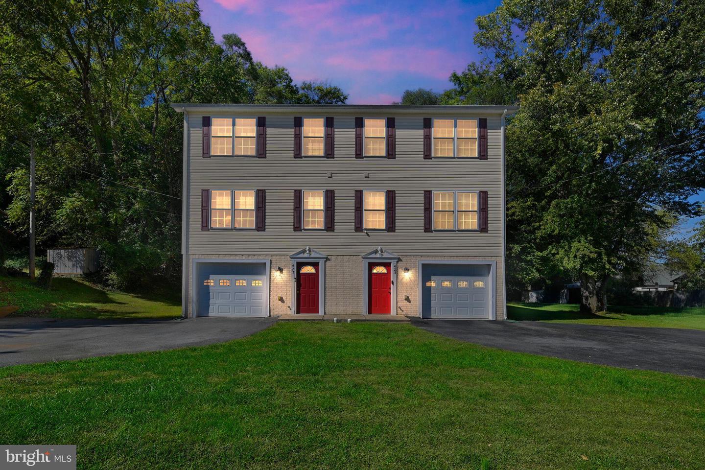 427 HILL ST, FRONT ROYAL, Virginia 22630, 3 Bedrooms Bedrooms, ,3 BathroomsBathrooms,Residential,For sale,427 HILL ST,VAWR2012462 MLS # VAWR2012462