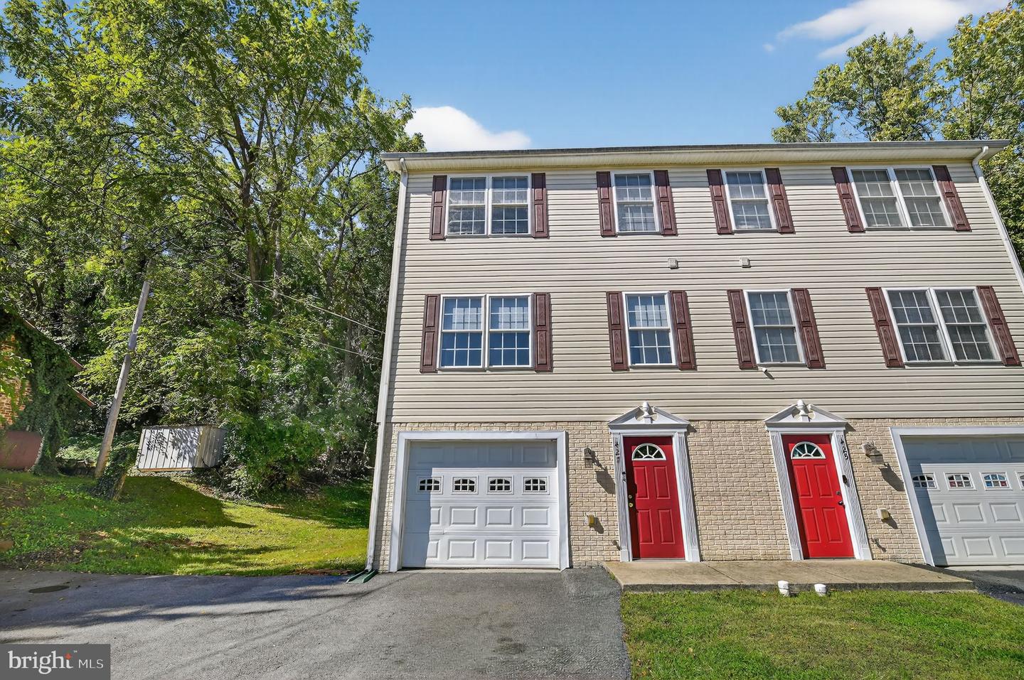 427 HILL ST, FRONT ROYAL, Virginia 22630, 3 Bedrooms Bedrooms, ,3 BathroomsBathrooms,Residential,For sale,427 HILL ST,VAWR2012462 MLS # VAWR2012462