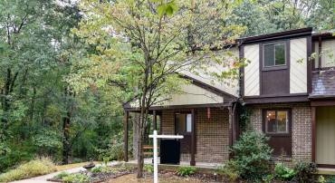 5879 JACKSONS OAK CT, BURKE, Virginia 22015, 3 Bedrooms Bedrooms, ,2 BathroomsBathrooms,Residential,For sale,5879 JACKSONS OAK CT,VAFX2270620 MLS # VAFX2270620