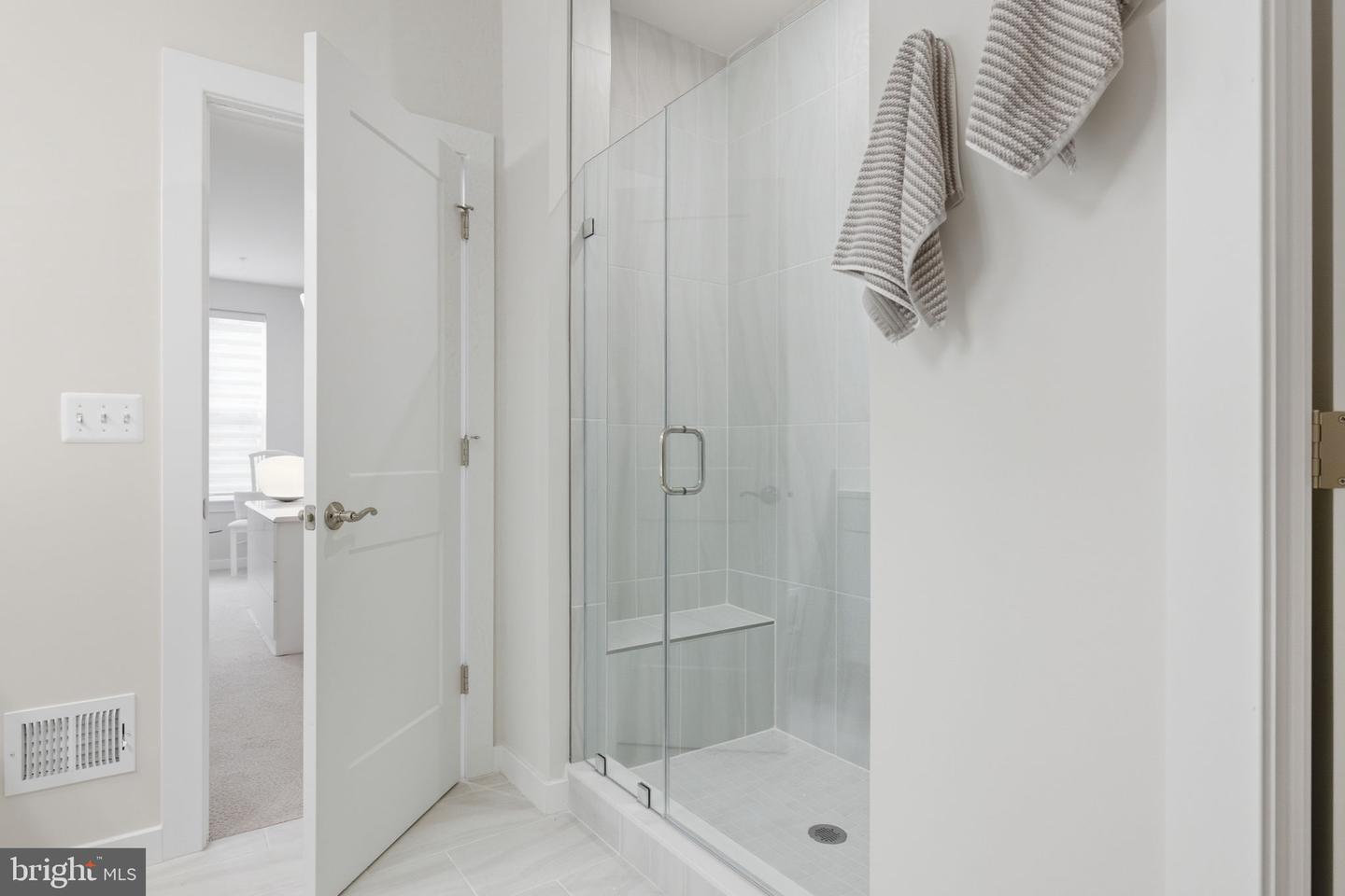 44531 WOLFHOUND SQ, ASHBURN, Virginia 20147, 2 Bedrooms Bedrooms, ,2 BathroomsBathrooms,Residential,For sale,44531 WOLFHOUND SQ,VALO2108078 MLS # VALO2108078