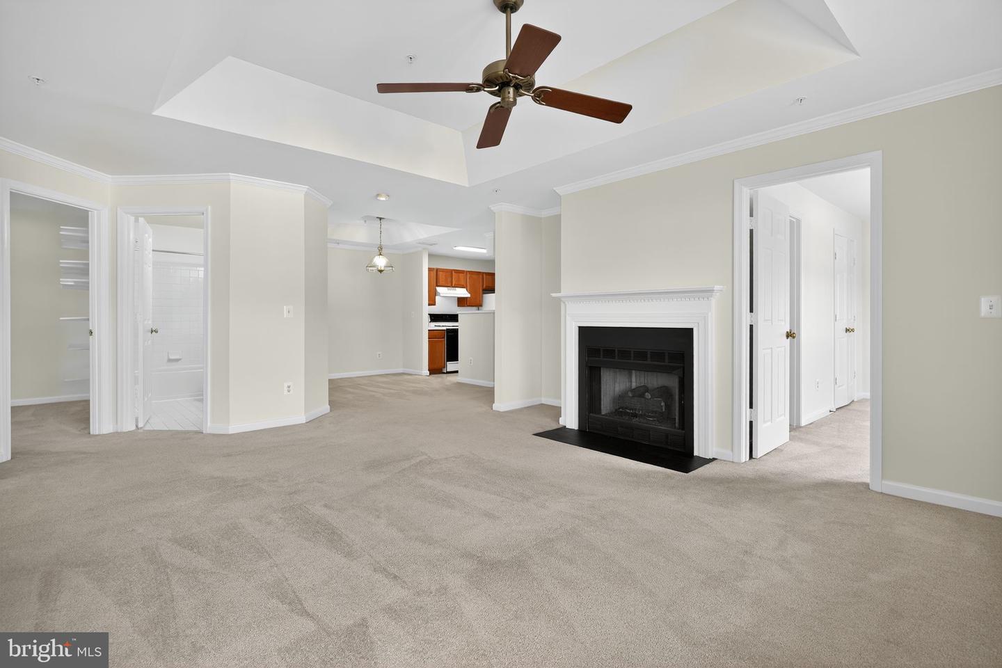 14151 CUDDY LOOP #301, WOODBRIDGE, Virginia 22193, 2 Bedrooms Bedrooms, ,2 BathroomsBathrooms,Residential,For sale,14151 CUDDY LOOP #301,VAPW2105292 MLS # VAPW2105292