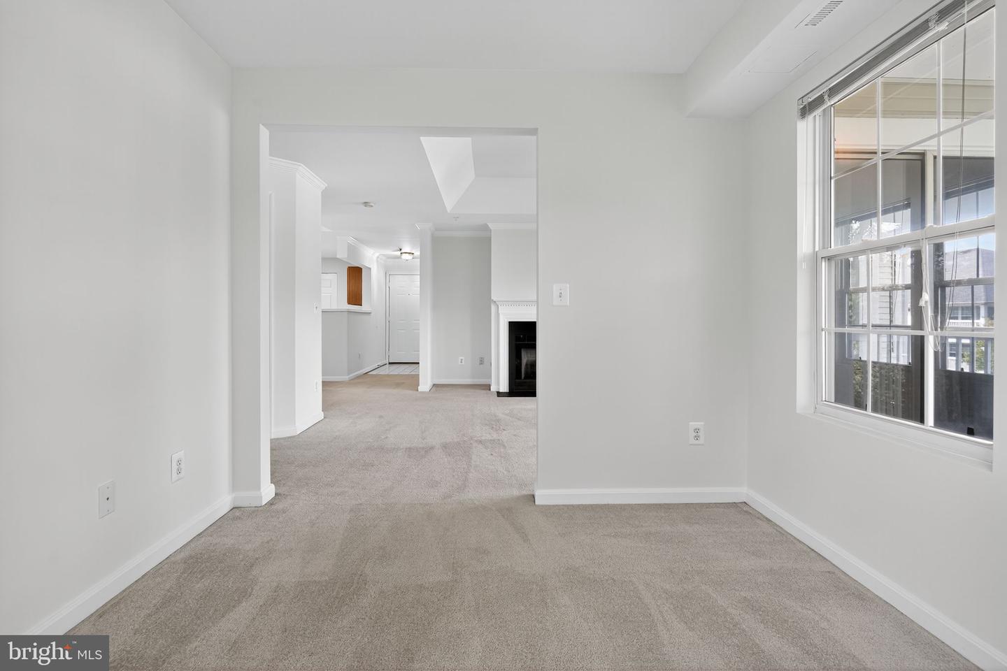 14151 CUDDY LOOP #301, WOODBRIDGE, Virginia 22193, 2 Bedrooms Bedrooms, ,2 BathroomsBathrooms,Residential,For sale,14151 CUDDY LOOP #301,VAPW2105292 MLS # VAPW2105292
