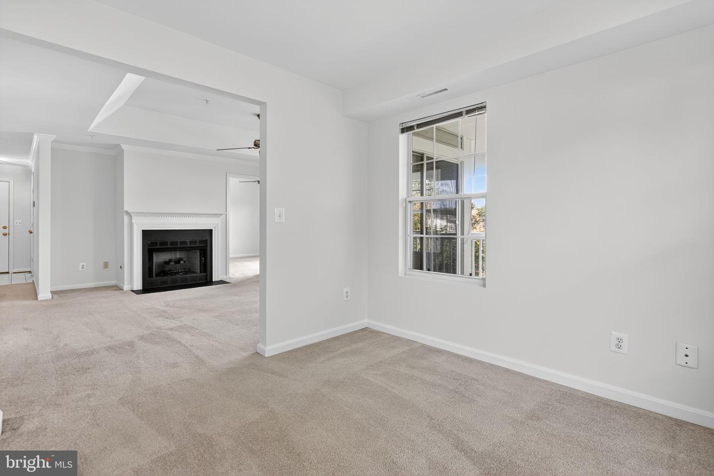 14151 CUDDY LOOP #301, WOODBRIDGE, Virginia 22193, 2 Bedrooms Bedrooms, ,2 BathroomsBathrooms,Residential,For sale,14151 CUDDY LOOP #301,VAPW2105292 MLS # VAPW2105292