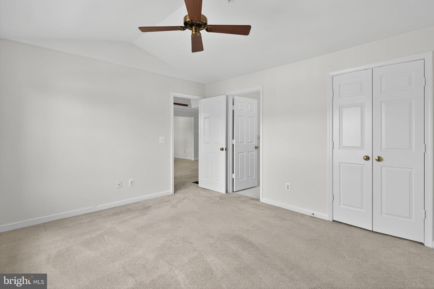 14151 CUDDY LOOP #301, WOODBRIDGE, Virginia 22193, 2 Bedrooms Bedrooms, ,2 BathroomsBathrooms,Residential,For sale,14151 CUDDY LOOP #301,VAPW2105292 MLS # VAPW2105292