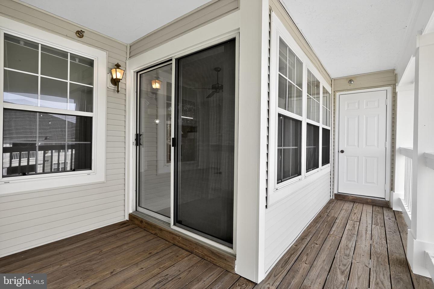 14151 CUDDY LOOP #301, WOODBRIDGE, Virginia 22193, 2 Bedrooms Bedrooms, ,2 BathroomsBathrooms,Residential,For sale,14151 CUDDY LOOP #301,VAPW2105292 MLS # VAPW2105292