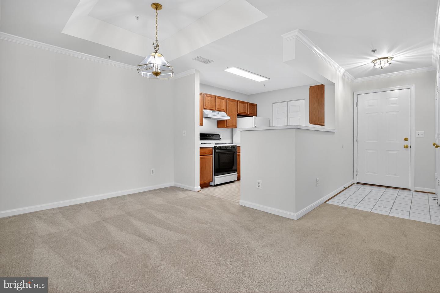 14151 CUDDY LOOP #301, WOODBRIDGE, Virginia 22193, 2 Bedrooms Bedrooms, ,2 BathroomsBathrooms,Residential,For sale,14151 CUDDY LOOP #301,VAPW2105292 MLS # VAPW2105292