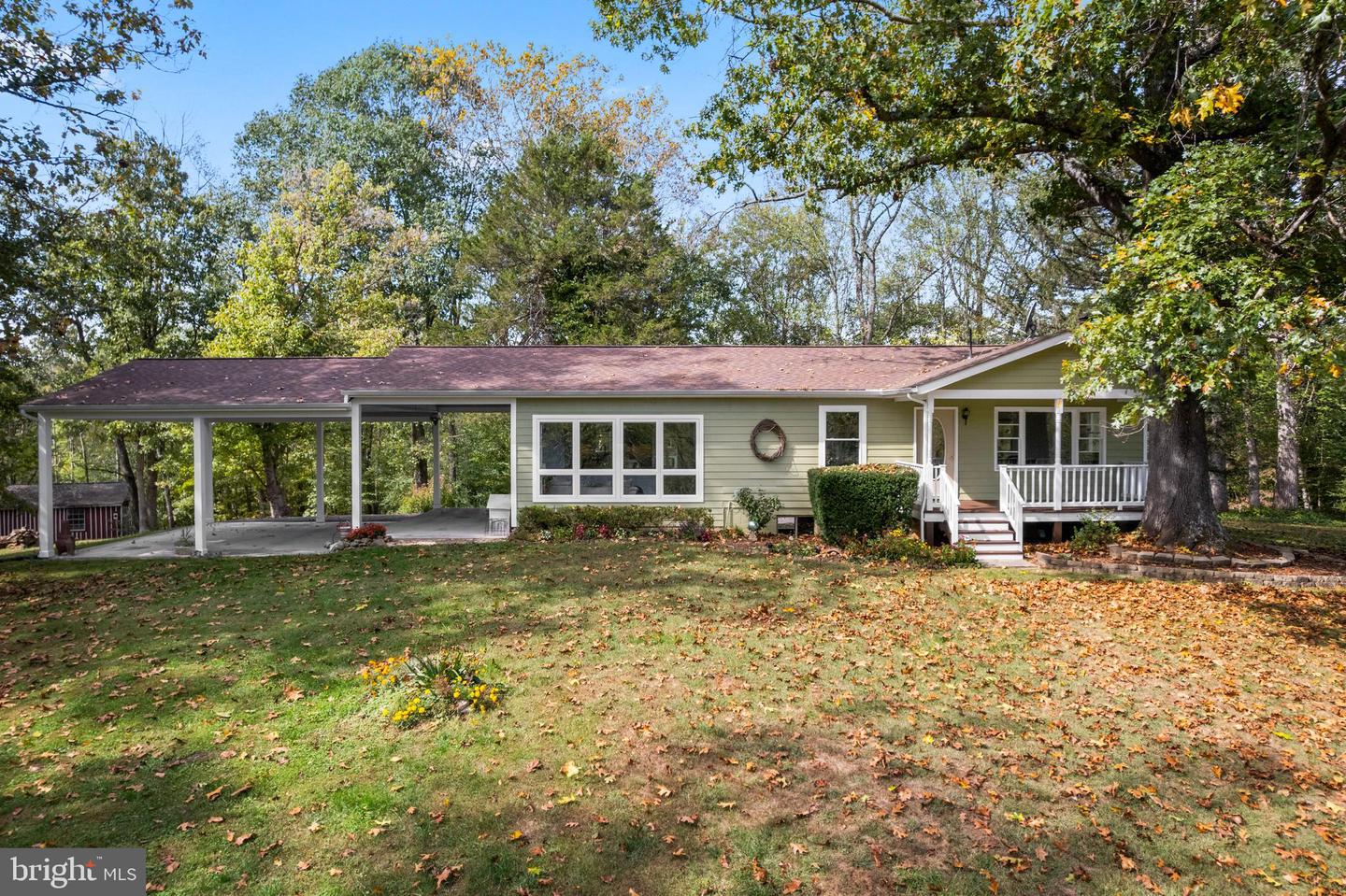 7127 WILSON RD, MARSHALL, Virginia 20115, 3 Bedrooms Bedrooms, ,2 BathroomsBathrooms,Residential,For sale,7127 WILSON RD,VAFQ2018556 MLS # VAFQ2018556