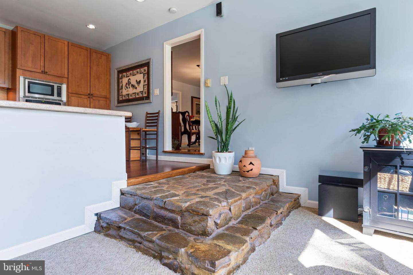 7127 WILSON RD, MARSHALL, Virginia 20115, 3 Bedrooms Bedrooms, ,2 BathroomsBathrooms,Residential,For sale,7127 WILSON RD,VAFQ2018556 MLS # VAFQ2018556