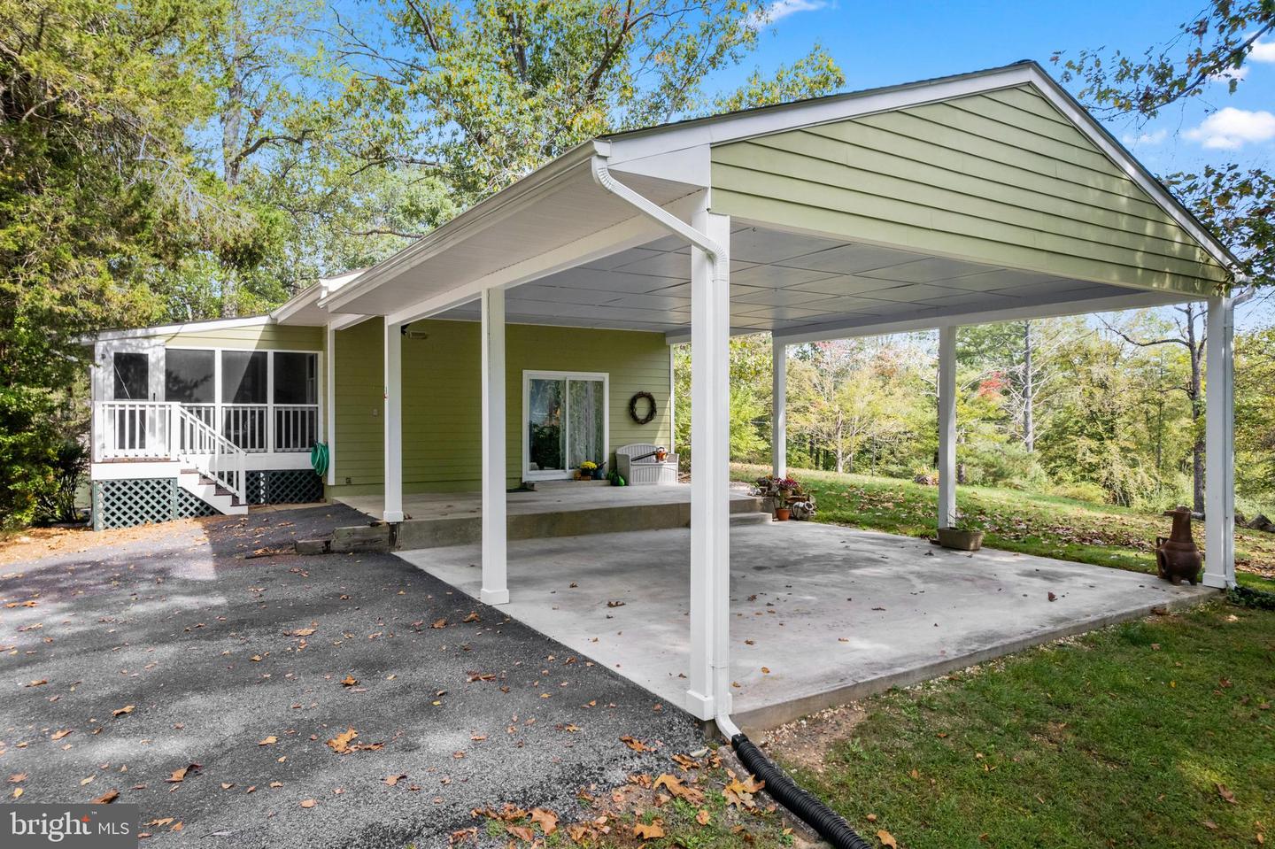 7127 WILSON RD, MARSHALL, Virginia 20115, 3 Bedrooms Bedrooms, ,2 BathroomsBathrooms,Residential,For sale,7127 WILSON RD,VAFQ2018556 MLS # VAFQ2018556