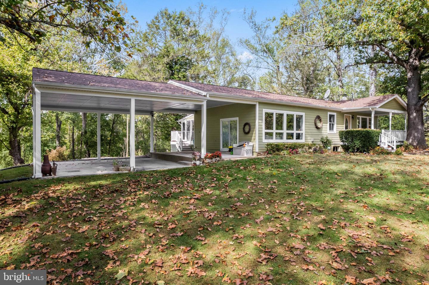 7127 WILSON RD, MARSHALL, Virginia 20115, 3 Bedrooms Bedrooms, ,2 BathroomsBathrooms,Residential,For sale,7127 WILSON RD,VAFQ2018556 MLS # VAFQ2018556