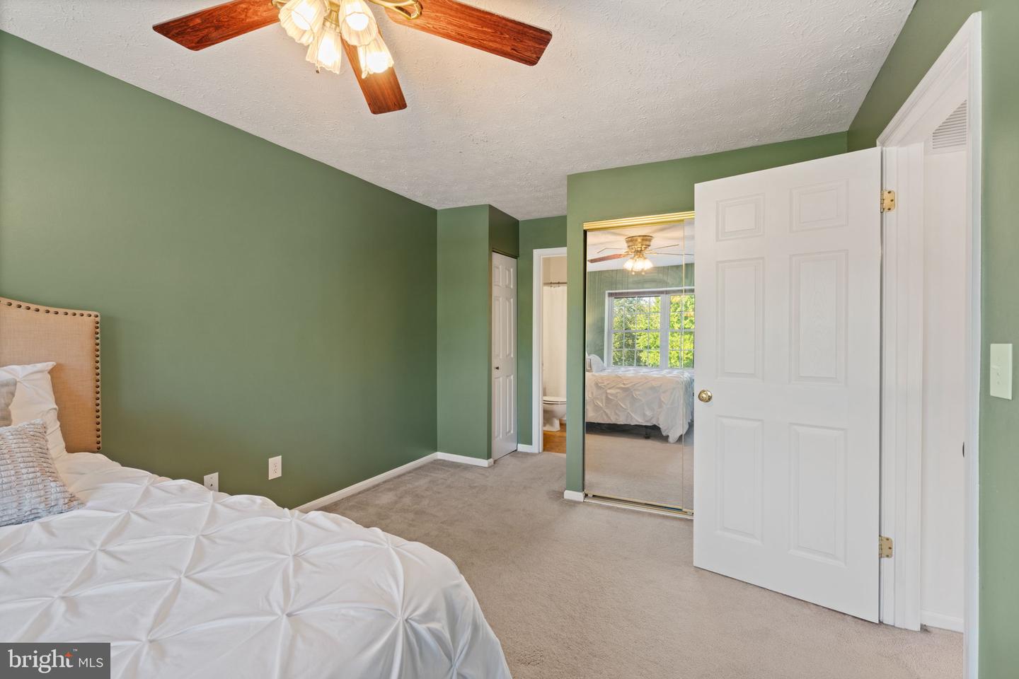 14005-C GRUMBLE JONES CT, CENTREVILLE, Virginia 20121, 2 Bedrooms Bedrooms, ,2 BathroomsBathrooms,Residential,For sale,14005-C GRUMBLE JONES CT,VAFX2272056 MLS # VAFX2272056