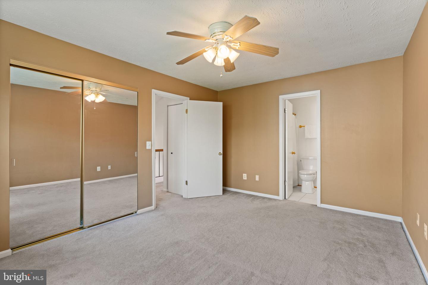 14005-C GRUMBLE JONES CT, CENTREVILLE, Virginia 20121, 2 Bedrooms Bedrooms, ,2 BathroomsBathrooms,Residential,For sale,14005-C GRUMBLE JONES CT,VAFX2272056 MLS # VAFX2272056