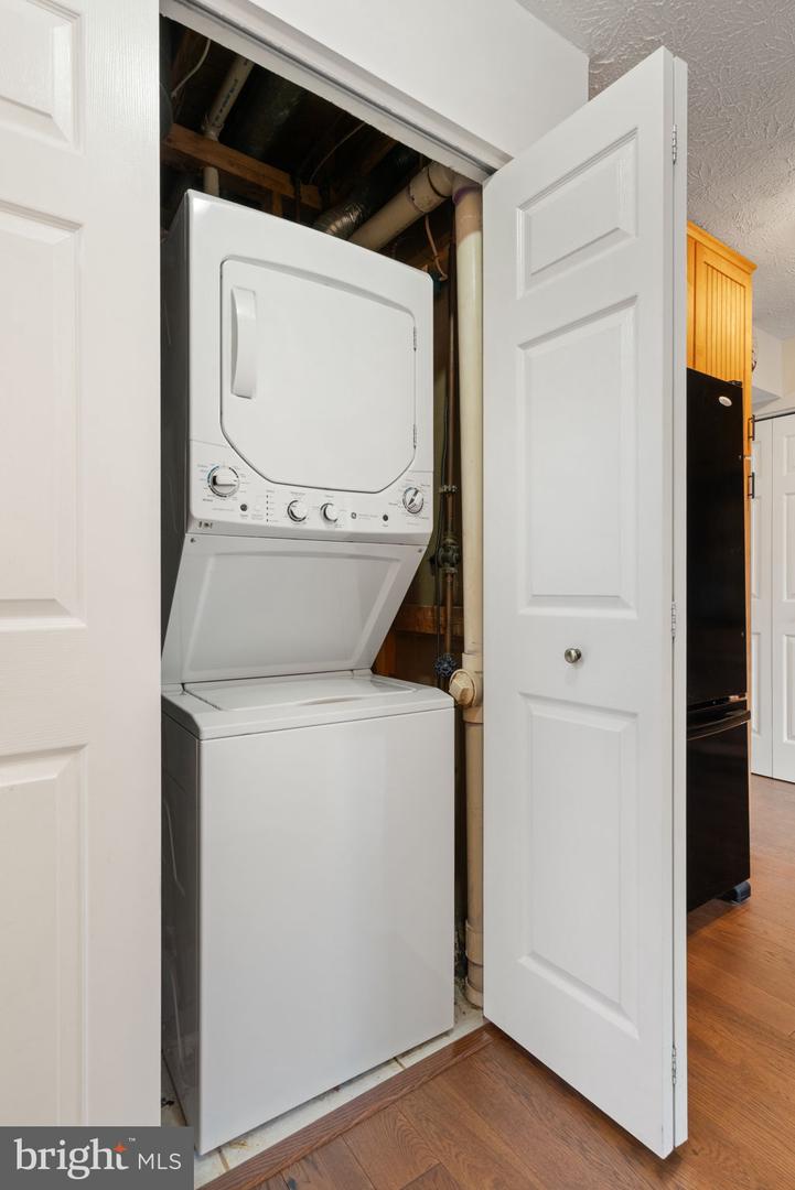 14005-C GRUMBLE JONES CT, CENTREVILLE, Virginia 20121, 2 Bedrooms Bedrooms, ,2 BathroomsBathrooms,Residential,For sale,14005-C GRUMBLE JONES CT,VAFX2272056 MLS # VAFX2272056