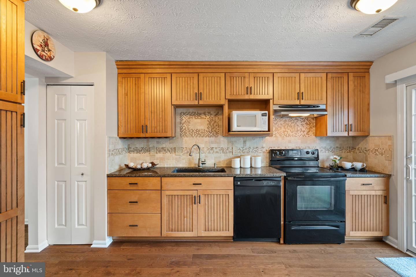 14005-C GRUMBLE JONES CT, CENTREVILLE, Virginia 20121, 2 Bedrooms Bedrooms, ,2 BathroomsBathrooms,Residential,For sale,14005-C GRUMBLE JONES CT,VAFX2272056 MLS # VAFX2272056