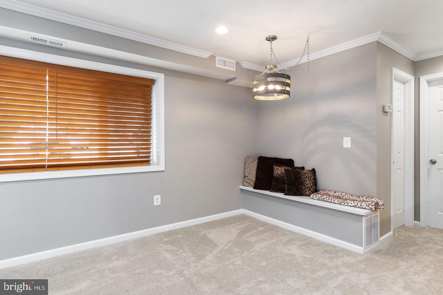 12650 DARA DR #101, WOODBRIDGE, Virginia 22192, 1 Bedroom Bedrooms, ,1 BathroomBathrooms,Residential,For sale,12650 DARA DR #101,VAPW2105330 MLS # VAPW2105330