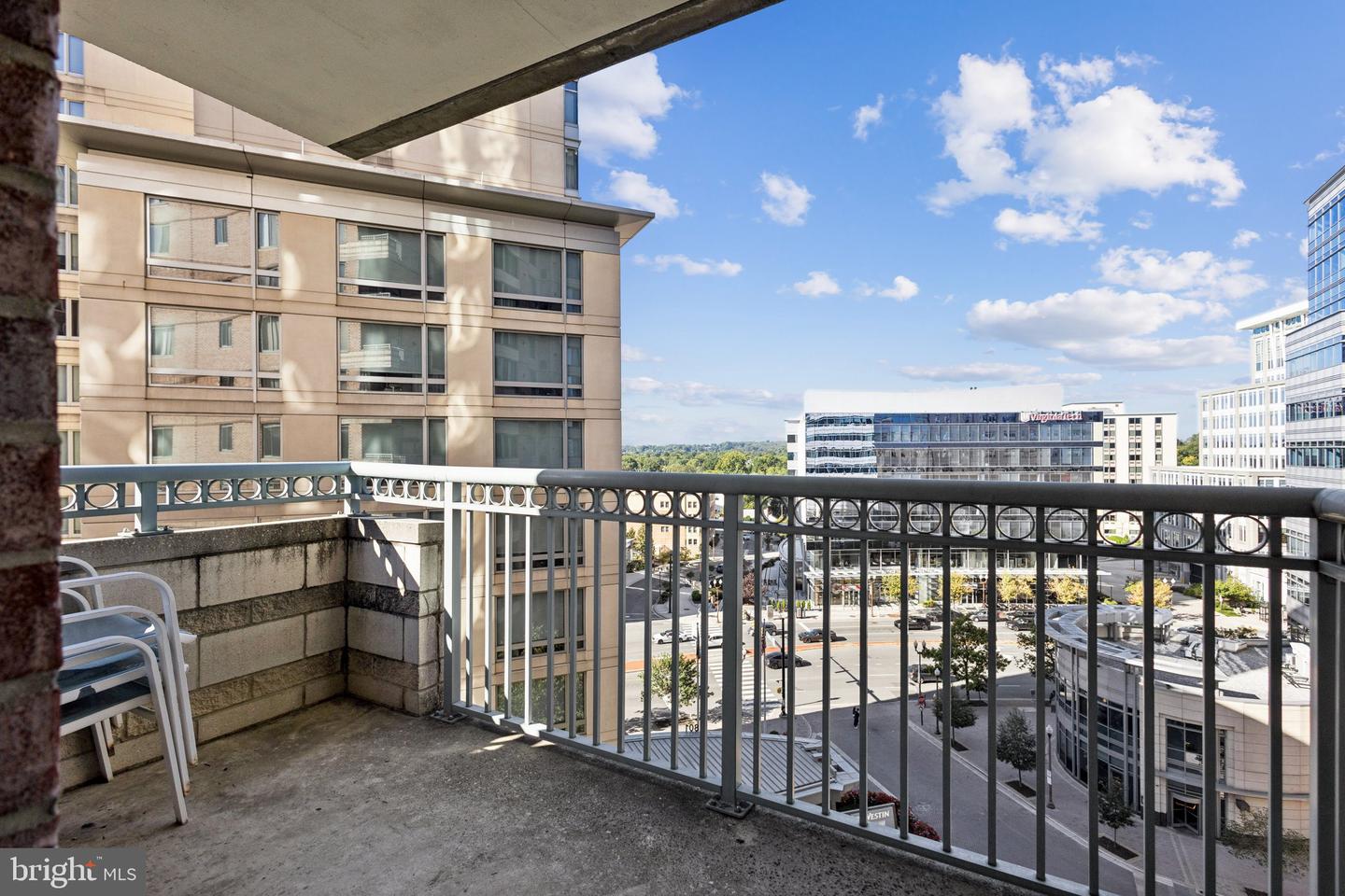 851 N GLEBE RD N #904, ARLINGTON, Virginia 22203, 2 Bedrooms Bedrooms, ,2 BathroomsBathrooms,Residential,For sale,851 N GLEBE RD N #904,VAAR2064502 MLS # VAAR2064502