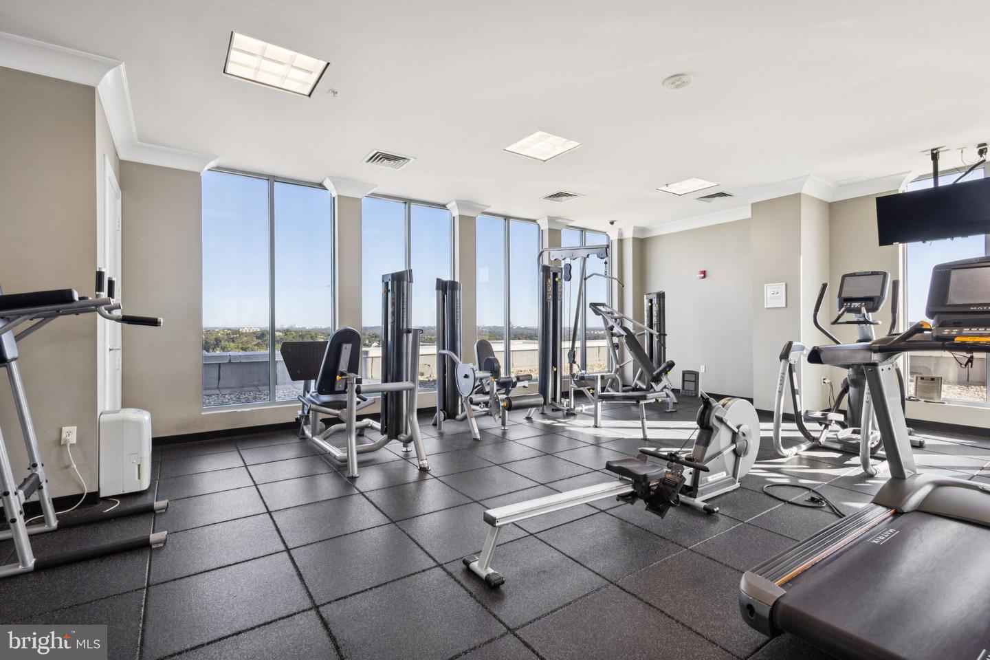 851 N GLEBE RD N #904, ARLINGTON, Virginia 22203, 2 Bedrooms Bedrooms, ,2 BathroomsBathrooms,Residential,For sale,851 N GLEBE RD N #904,VAAR2064502 MLS # VAAR2064502