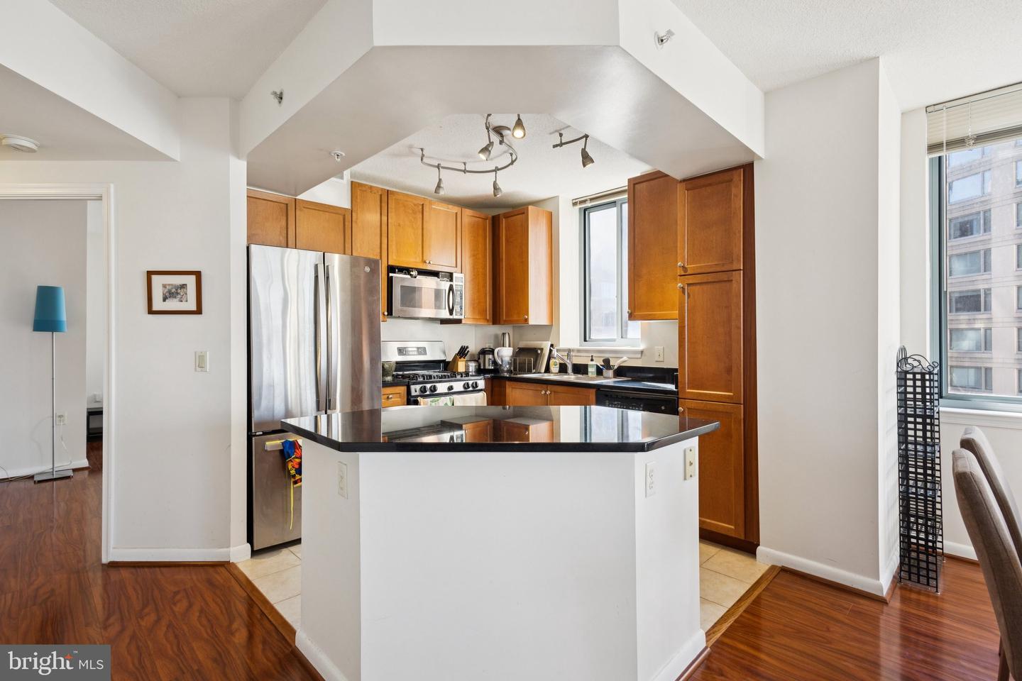 851 N GLEBE RD N #904, ARLINGTON, Virginia 22203, 2 Bedrooms Bedrooms, ,2 BathroomsBathrooms,Residential,For sale,851 N GLEBE RD N #904,VAAR2064502 MLS # VAAR2064502