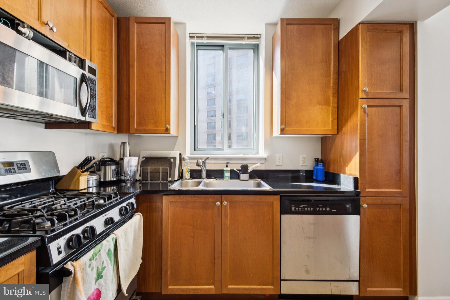 851 N GLEBE RD N #904, ARLINGTON, Virginia 22203, 2 Bedrooms Bedrooms, ,2 BathroomsBathrooms,Residential,For sale,851 N GLEBE RD N #904,VAAR2064502 MLS # VAAR2064502