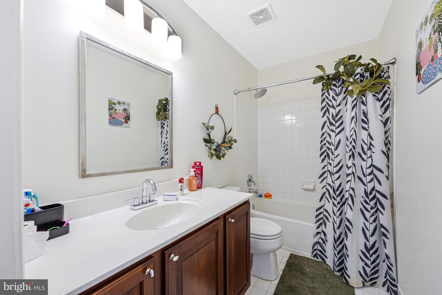 20377 COTTSWOLD TER #73, STERLING, Virginia 20165, 3 Bedrooms Bedrooms, ,2 BathroomsBathrooms,Residential,For sale,20377 COTTSWOLD TER #73,VALO2108266 MLS # VALO2108266