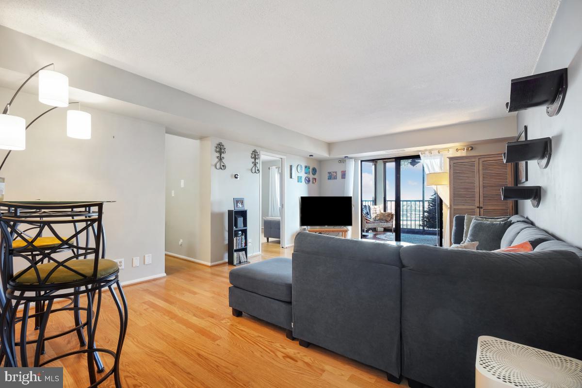5903 MOUNT EAGLE DR #1612, ALEXANDRIA, Virginia 22303, 2 Bedrooms Bedrooms, 6 Rooms Rooms,1 BathroomBathrooms,Residential,For sale,5903 MOUNT EAGLE DR #1612,VAFX2272742 MLS # VAFX2272742