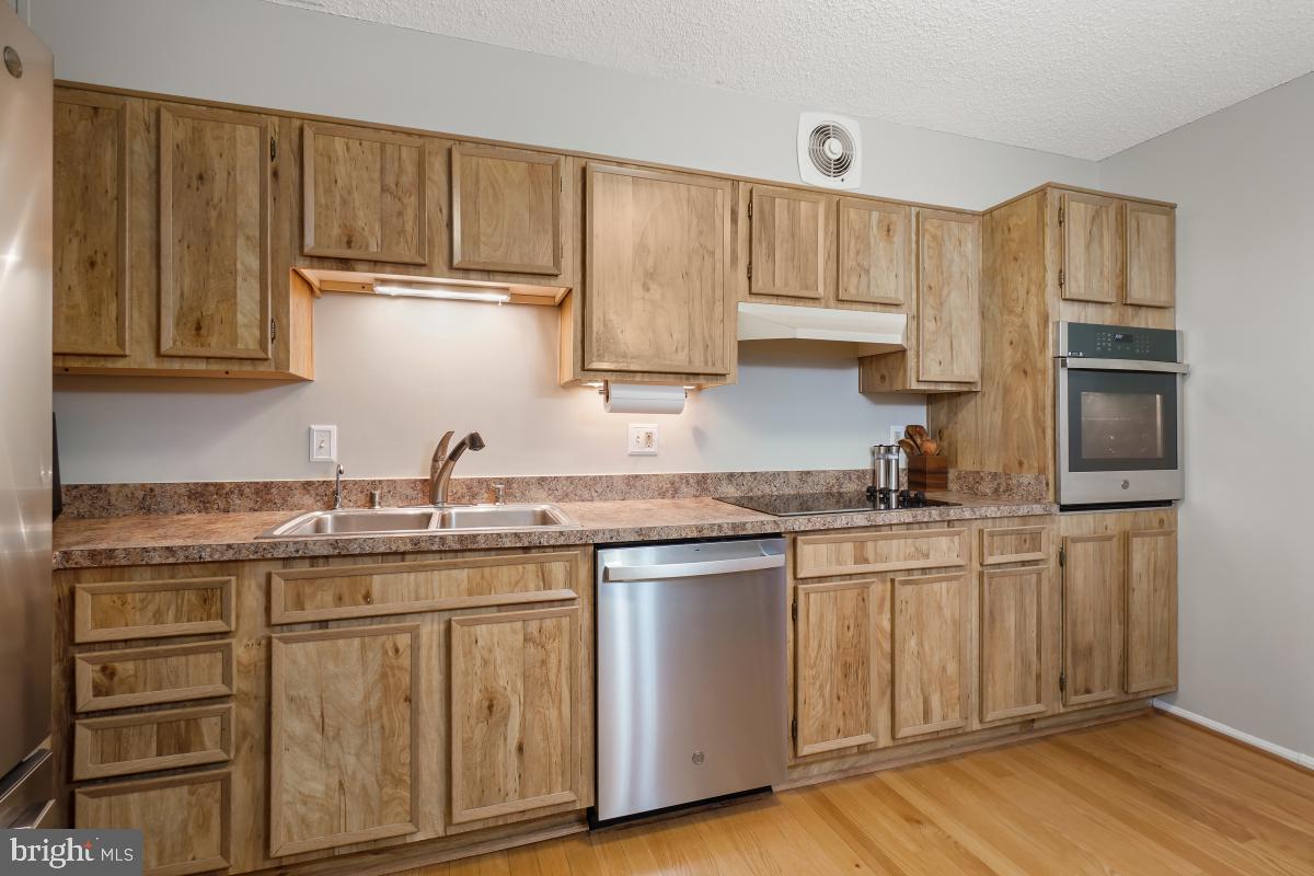 5903 MOUNT EAGLE DR #1612, ALEXANDRIA, Virginia 22303, 2 Bedrooms Bedrooms, 6 Rooms Rooms,1 BathroomBathrooms,Residential,For sale,5903 MOUNT EAGLE DR #1612,VAFX2272742 MLS # VAFX2272742