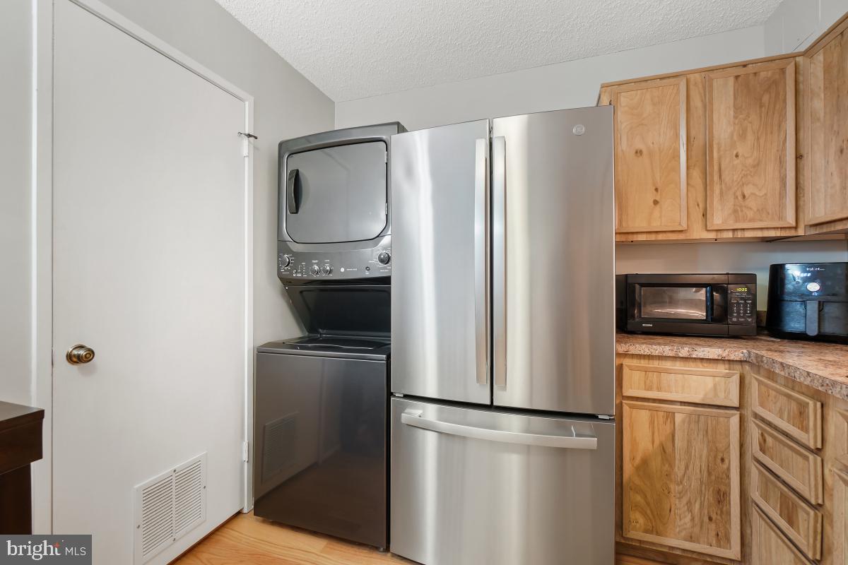 5903 MOUNT EAGLE DR #1612, ALEXANDRIA, Virginia 22303, 2 Bedrooms Bedrooms, 6 Rooms Rooms,1 BathroomBathrooms,Residential,For sale,5903 MOUNT EAGLE DR #1612,VAFX2272742 MLS # VAFX2272742