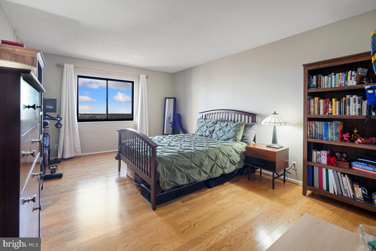 5903 MOUNT EAGLE DR #1612, ALEXANDRIA, Virginia 22303, 2 Bedrooms Bedrooms, 6 Rooms Rooms,1 BathroomBathrooms,Residential,For sale,5903 MOUNT EAGLE DR #1612,VAFX2272742 MLS # VAFX2272742