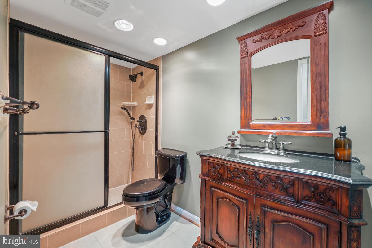 5903 MOUNT EAGLE DR #1612, ALEXANDRIA, Virginia 22303, 2 Bedrooms Bedrooms, 6 Rooms Rooms,1 BathroomBathrooms,Residential,For sale,5903 MOUNT EAGLE DR #1612,VAFX2272742 MLS # VAFX2272742