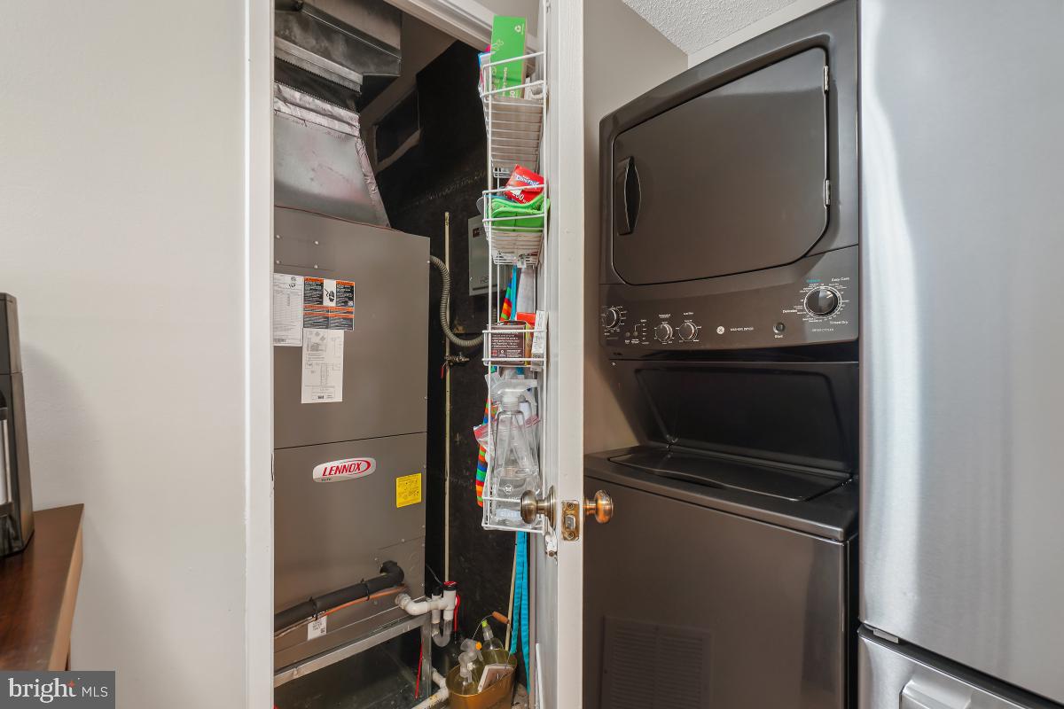 5903 MOUNT EAGLE DR #1612, ALEXANDRIA, Virginia 22303, 2 Bedrooms Bedrooms, 6 Rooms Rooms,1 BathroomBathrooms,Residential,For sale,5903 MOUNT EAGLE DR #1612,VAFX2272742 MLS # VAFX2272742