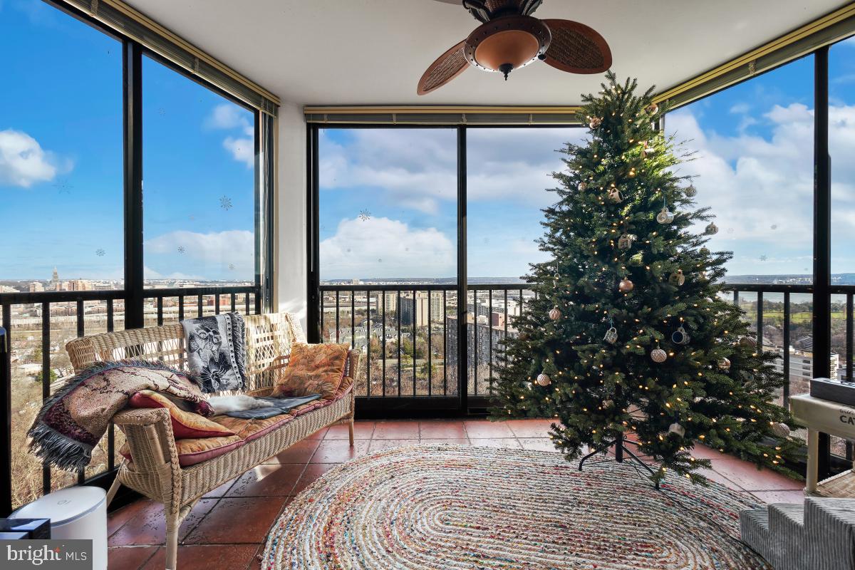 5903 MOUNT EAGLE DR #1612, ALEXANDRIA, Virginia 22303, 2 Bedrooms Bedrooms, 6 Rooms Rooms,1 BathroomBathrooms,Residential,For sale,5903 MOUNT EAGLE DR #1612,VAFX2272742 MLS # VAFX2272742