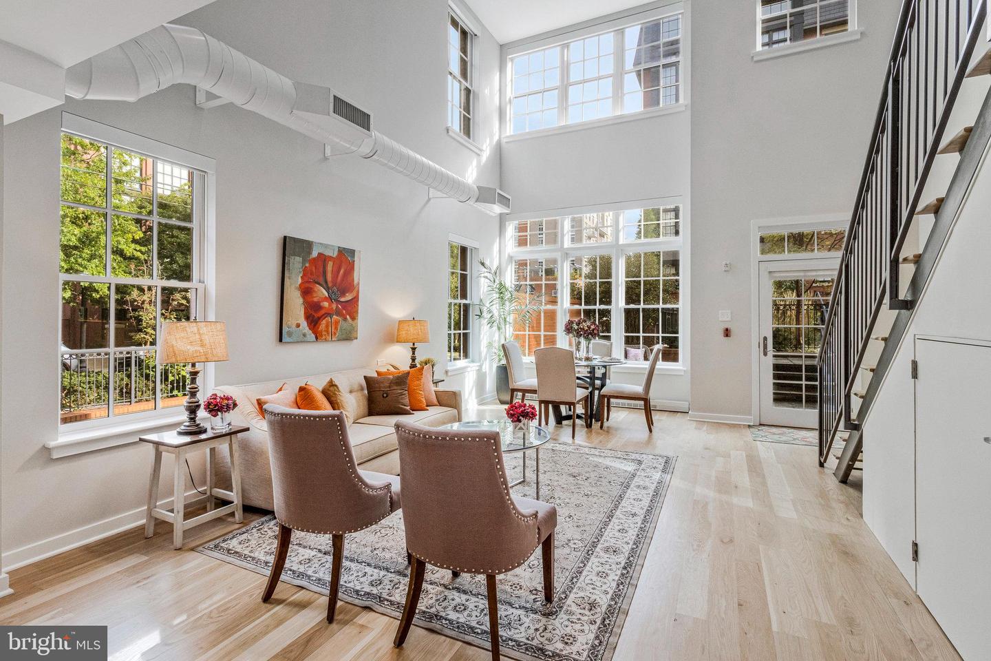 1610 N QUEEN ST #211, ARLINGTON, Virginia 22209, 2 Bedrooms Bedrooms, ,2 BathroomsBathrooms,Residential,For sale,1610 N QUEEN ST #211,VAAR2064562 MLS # VAAR2064562