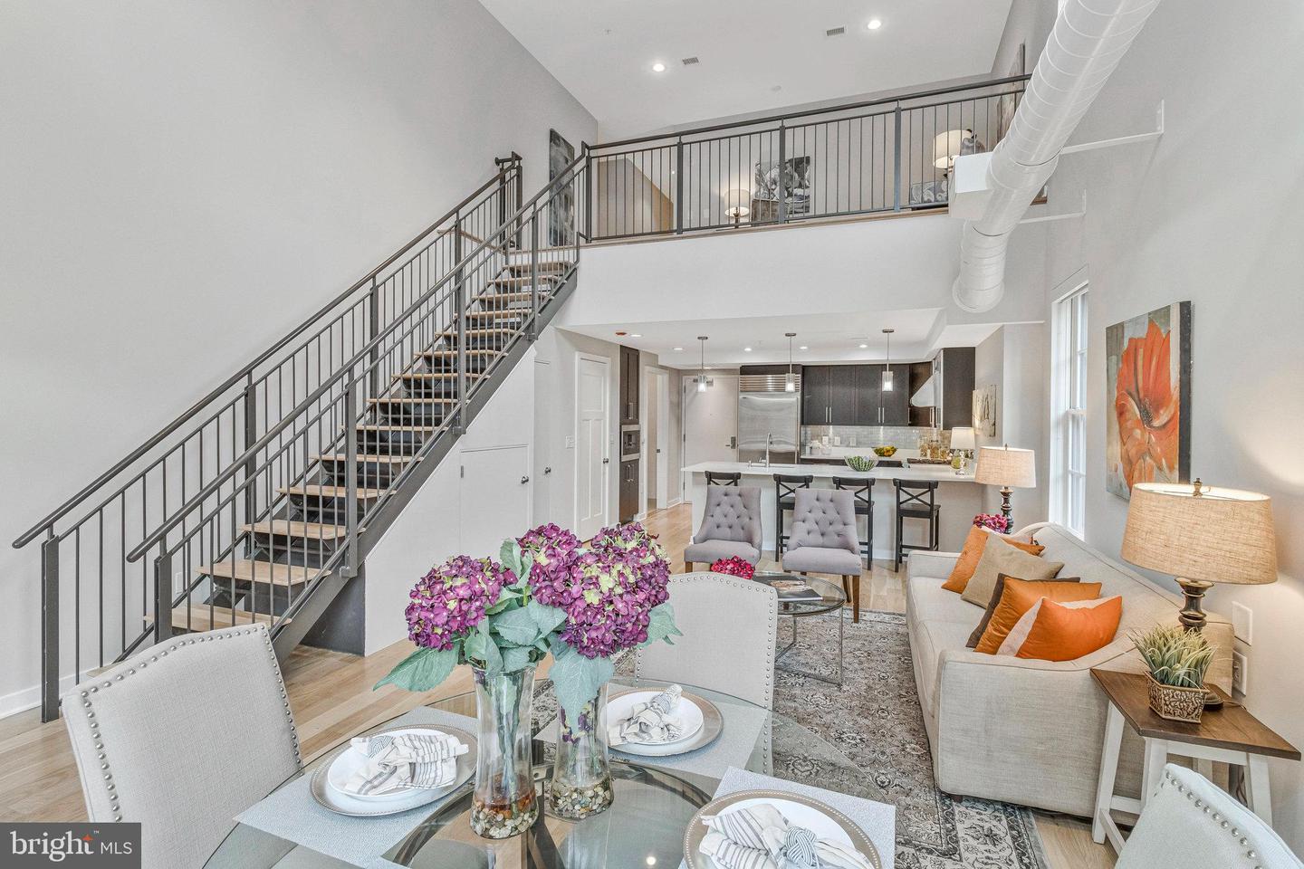 1610 N QUEEN ST #211, ARLINGTON, Virginia 22209, 2 Bedrooms Bedrooms, ,2 BathroomsBathrooms,Residential,For sale,1610 N QUEEN ST #211,VAAR2064562 MLS # VAAR2064562