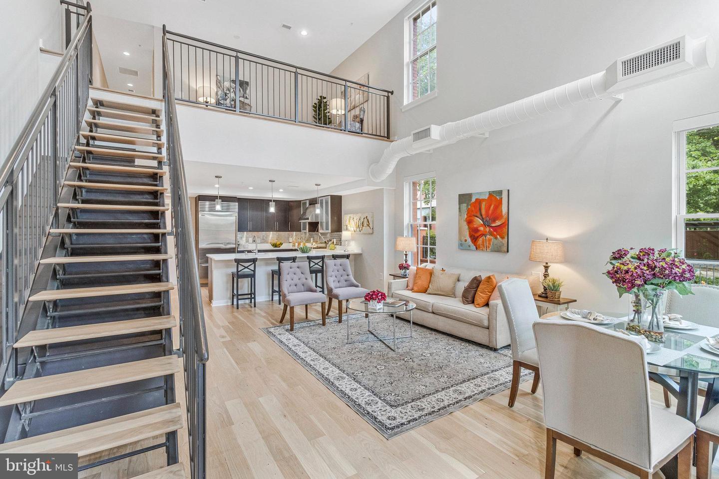 1610 N QUEEN ST #211, ARLINGTON, Virginia 22209, 2 Bedrooms Bedrooms, ,2 BathroomsBathrooms,Residential,For sale,1610 N QUEEN ST #211,VAAR2064562 MLS # VAAR2064562