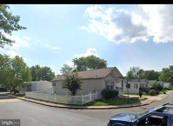 14640 LUFTHANSA CIR, CHANTILLY, Virginia 20151, 2 Bedrooms Bedrooms, 10 Rooms Rooms,2 BathroomsBathrooms,Residential,For sale,14640 LUFTHANSA CIR,VAFX2273116 MLS # VAFX2273116