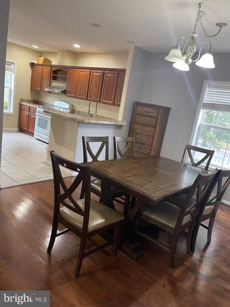 14640 LUFTHANSA CIR, CHANTILLY, Virginia 20151, 2 Bedrooms Bedrooms, 10 Rooms Rooms,2 BathroomsBathrooms,Residential,For sale,14640 LUFTHANSA CIR,VAFX2273116 MLS # VAFX2273116