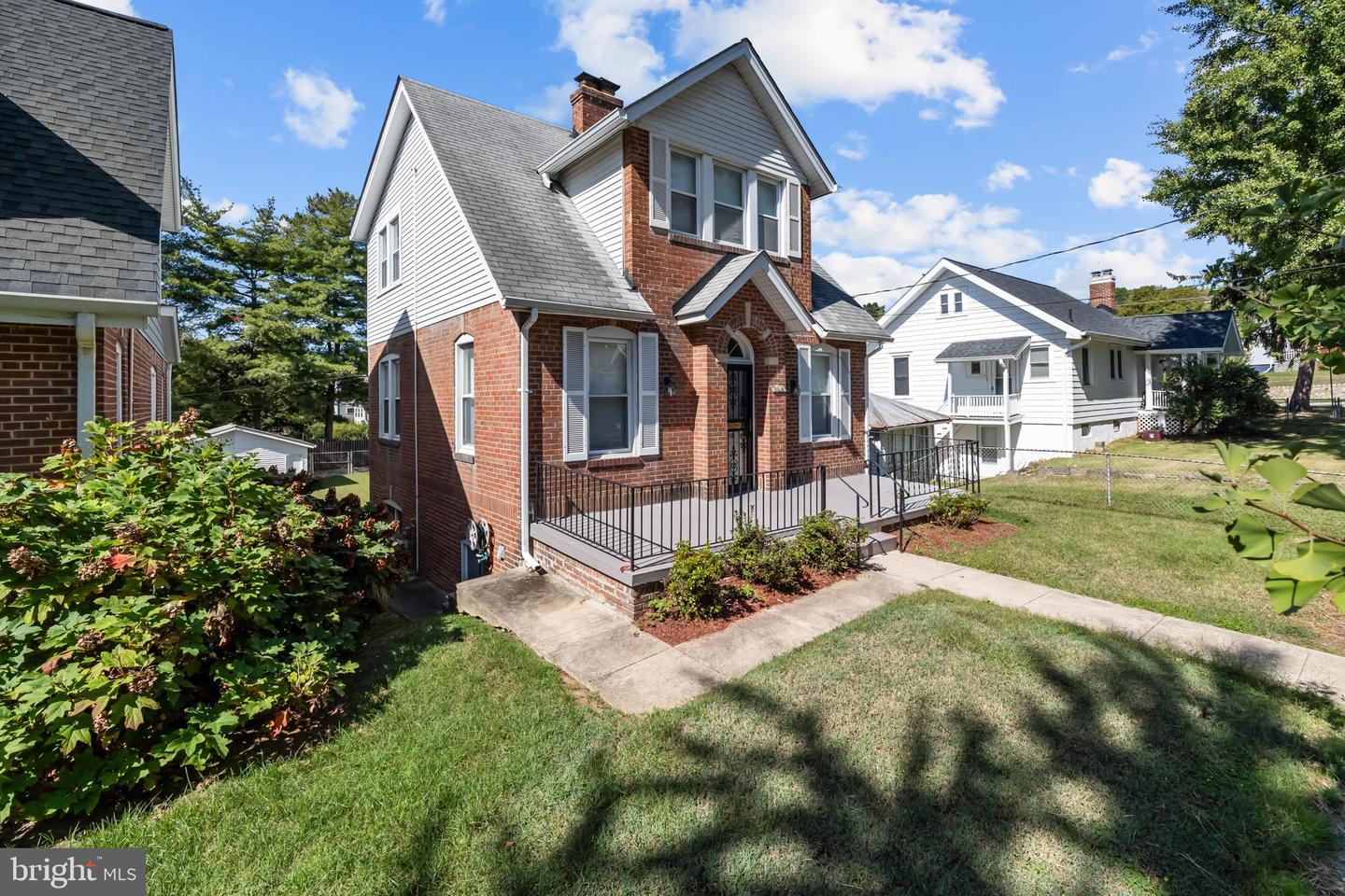 6018 2ND ST NW, WASHINGTON, District Of Columbia 20011, 3 Bedrooms Bedrooms, ,1 BathroomBathrooms,Residential,For sale,6018 2ND ST NW,DCDC2225990 MLS # DCDC2225990