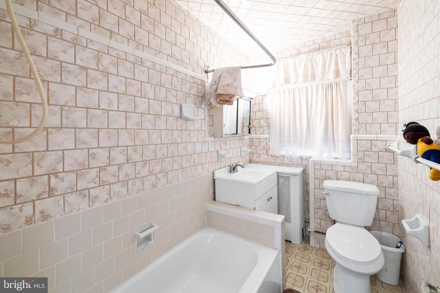 6018 2ND ST NW, WASHINGTON, District Of Columbia 20011, 3 Bedrooms Bedrooms, ,1 BathroomBathrooms,Residential,For sale,6018 2ND ST NW,DCDC2225990 MLS # DCDC2225990