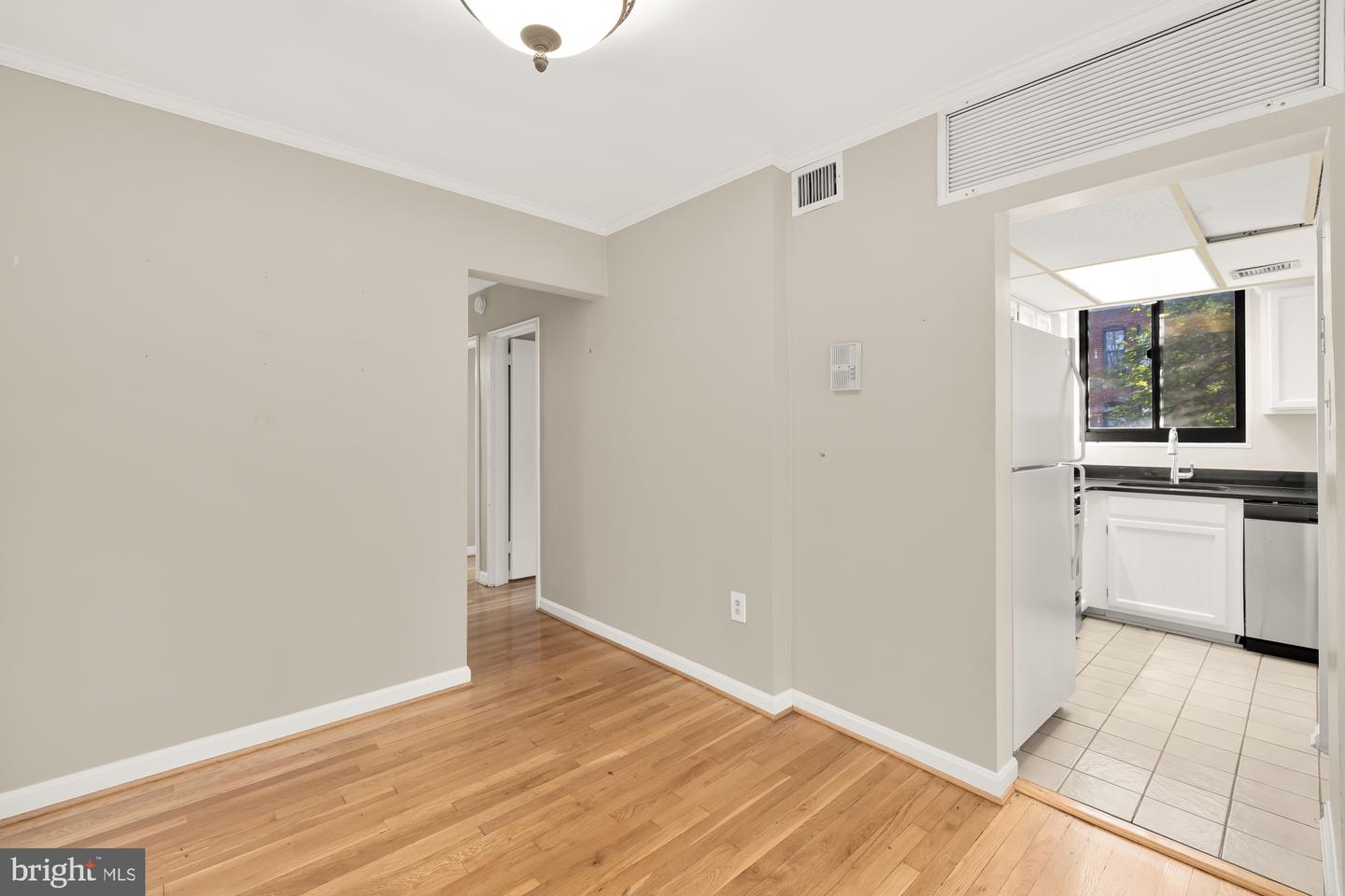 3825 DAVIS PL NW #202, WASHINGTON, District Of Columbia 20007, 2 Bedrooms Bedrooms, ,1 BathroomBathrooms,Residential,For sale,3825 DAVIS PL NW #202,DCDC2226216 MLS # DCDC2226216