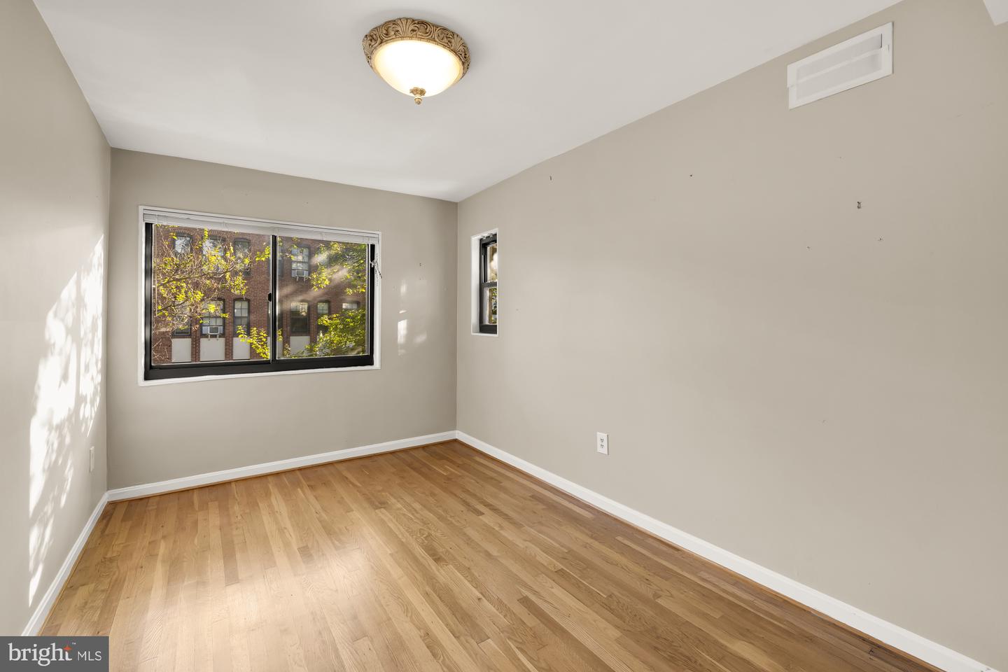 3825 DAVIS PL NW #202, WASHINGTON, District Of Columbia 20007, 2 Bedrooms Bedrooms, ,1 BathroomBathrooms,Residential,For sale,3825 DAVIS PL NW #202,DCDC2226216 MLS # DCDC2226216