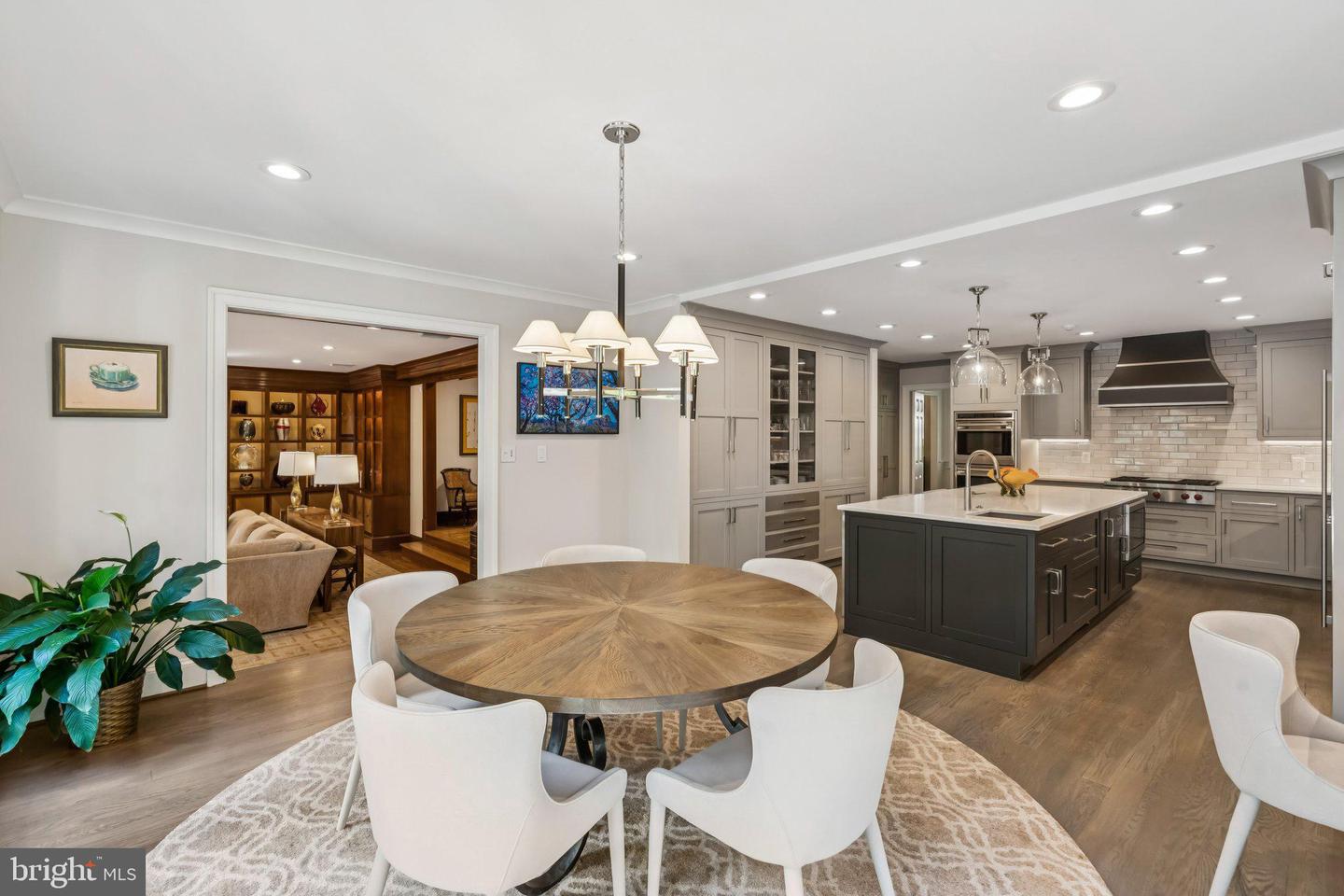 4956 QUEBEC ST NW, WASHINGTON, District Of Columbia 20016, 7 Bedrooms Bedrooms, ,5 BathroomsBathrooms,Residential,For sale,4956 QUEBEC ST NW,DCDC2226226 MLS # DCDC2226226
